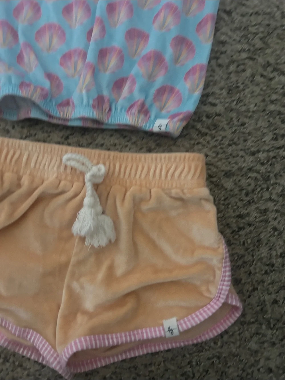 Love & Grow girls size 7 cutest softest set ever! Seashells